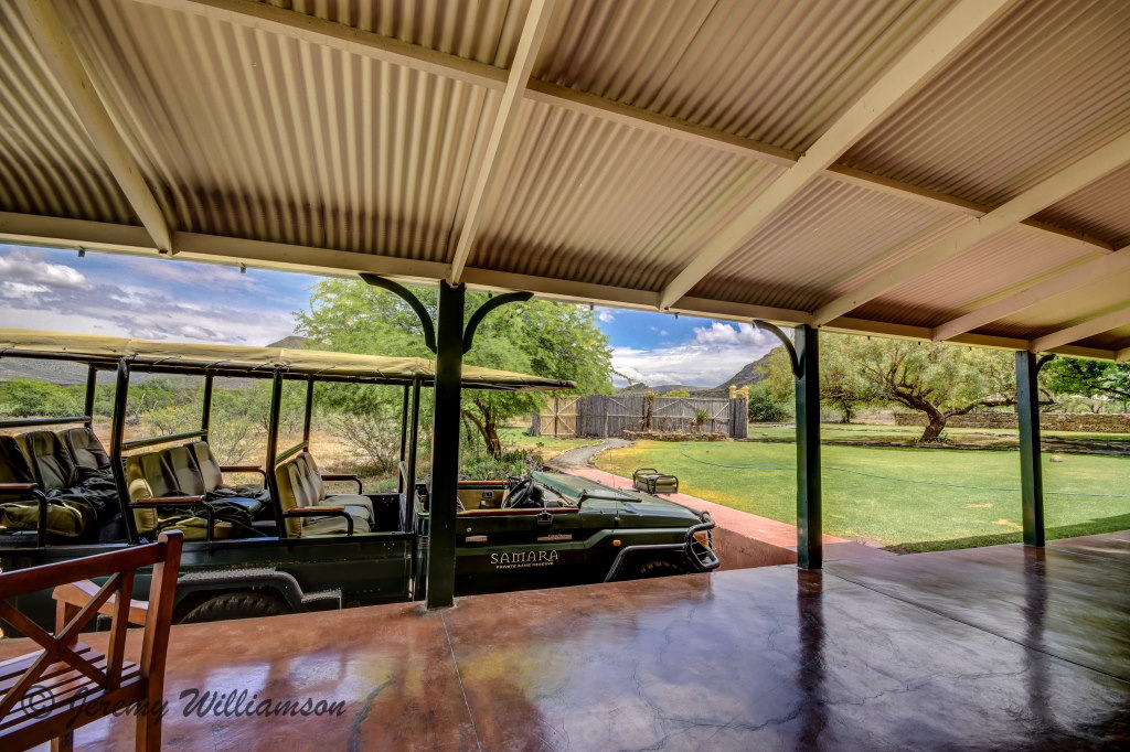 Karoo Lodge - Samara Private Game Reserve