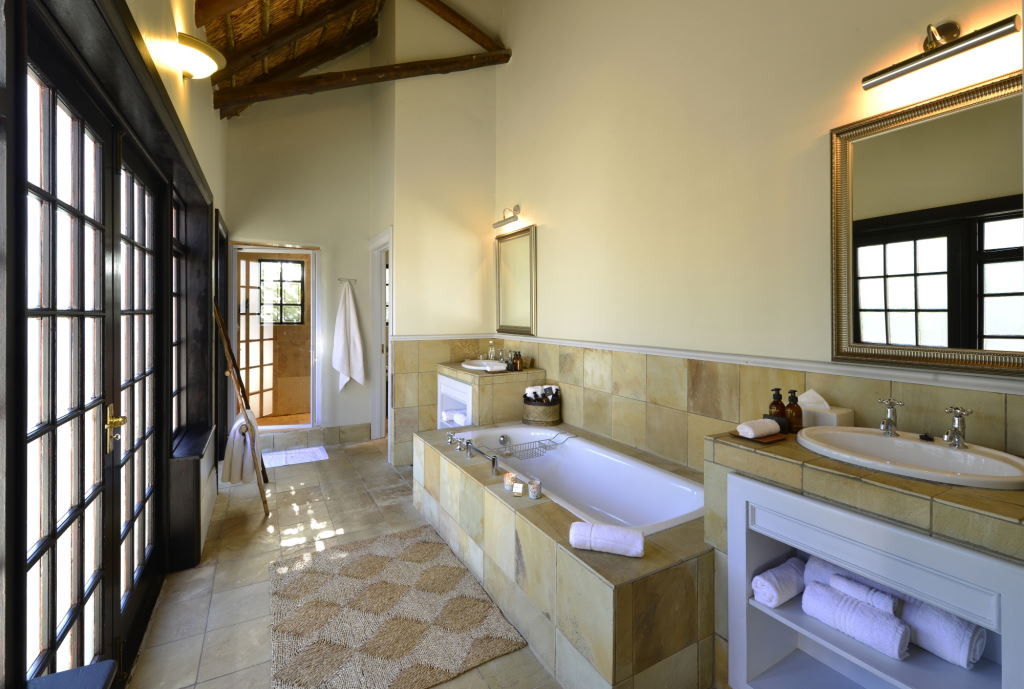 Lobengula Lodge - Shamwari Game Reserve - Greater Addo Reservations